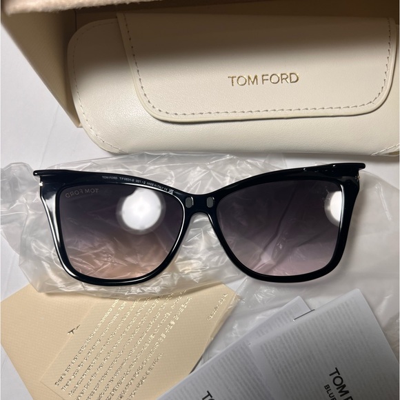 Tom Ford Black Filtering Acetate Cat-Eye Glasses - Picture 8 of 14
